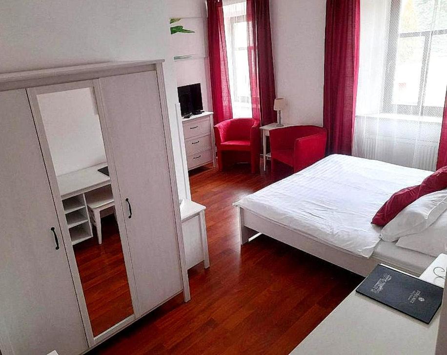 Teplice nad Metují Hotel Strelnice מראה חיצוני תמונה