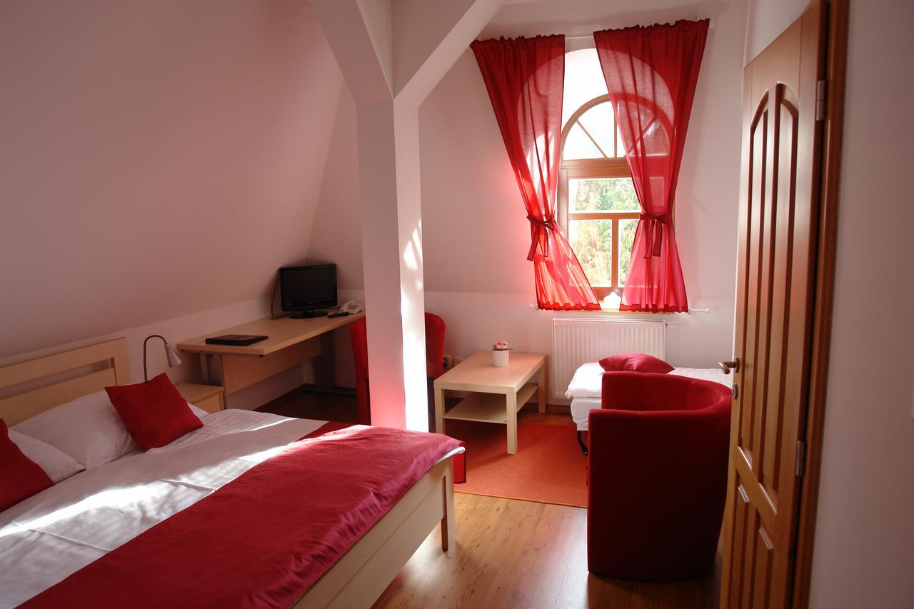 Teplice nad Metují Hotel Strelnice מראה חיצוני תמונה